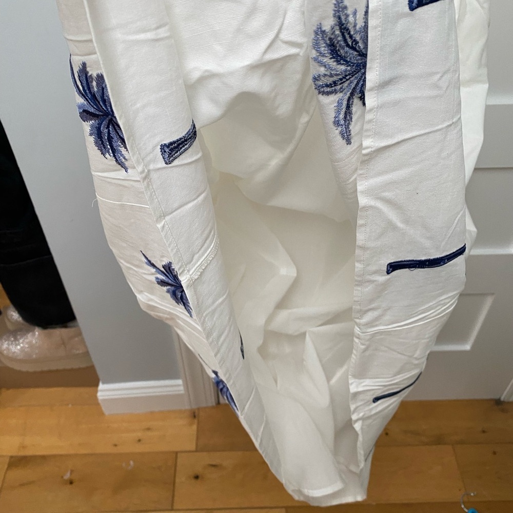 MinkPink White tropical palm tree embroidered midi dress - Picture 8 of 10